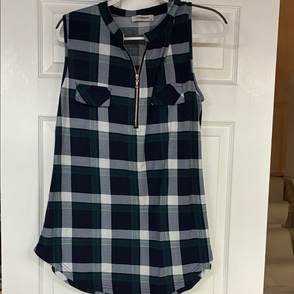 Stylish Plaid Sleeveless Blouse